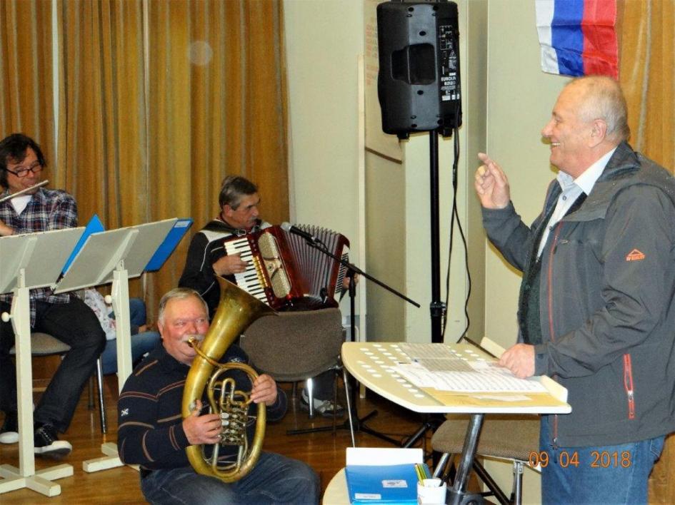 VINKO SITAR  je z godbeniki praznoval svoj 80. rojstni dan