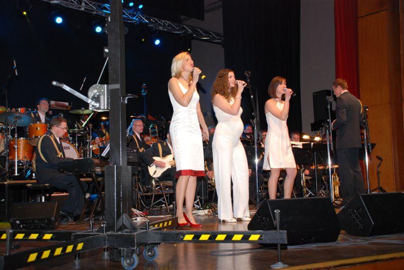 DOBRODELNI KONCERT KATRINAS Z BIG BENDOM IN GOSTI